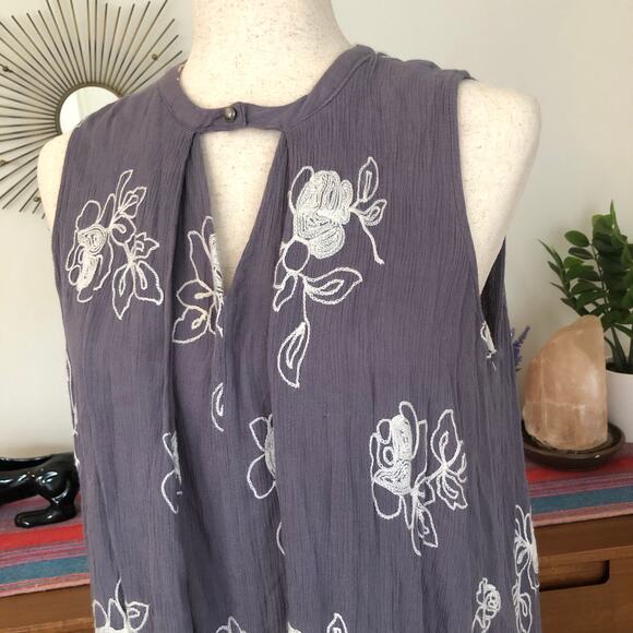 Umgee Floral Embroidered Sleeveless Blouse Small Crinkle Sheer Tunic Boho Chic - Picture 3 of 12